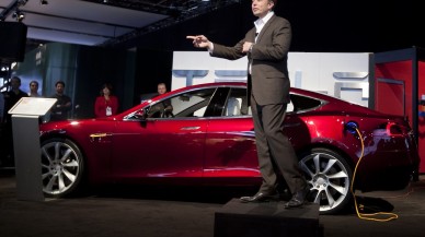 Tesla,  475.000 aracını geri çağırıyor!