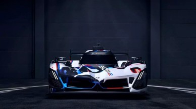 BMW,  2023 IMSA sezonu LMDh aracı M Hybrid V8'i tanıttı!